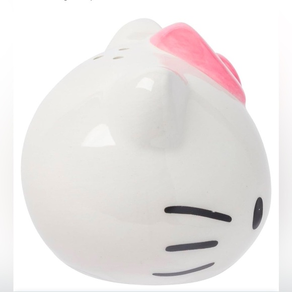 NIB: Hello Kitty And My Melody 3D Sculpted Ceramic Salt and Pepper Shaker Set - Picture 6 of 11